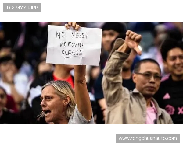 巴萨 6 冠夜的缺席者:梅西一句话,让躲家的他泪目 巴萨 6 冠夜的缺席者:梅西一句话,让躲家的他泪目