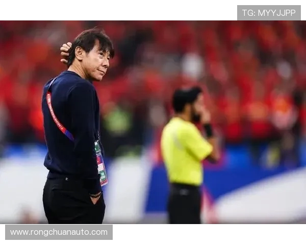 申台龙团队否认执教传闻:未接中方正式邀请,若获报价将积极考虑(3) 申台龙团队否认执教传闻:未接中方正式邀请,若获报价将积极考虑(3)